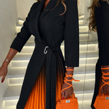 Meja - Ombre Plissee Blazer Kleid Mit Fallendem Kragen in Schwarz-Orange