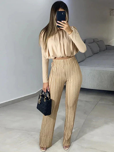 Mikaela - Lässiges und schickes Outfit für Damen