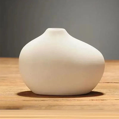 Einfache elegante weiße Vase