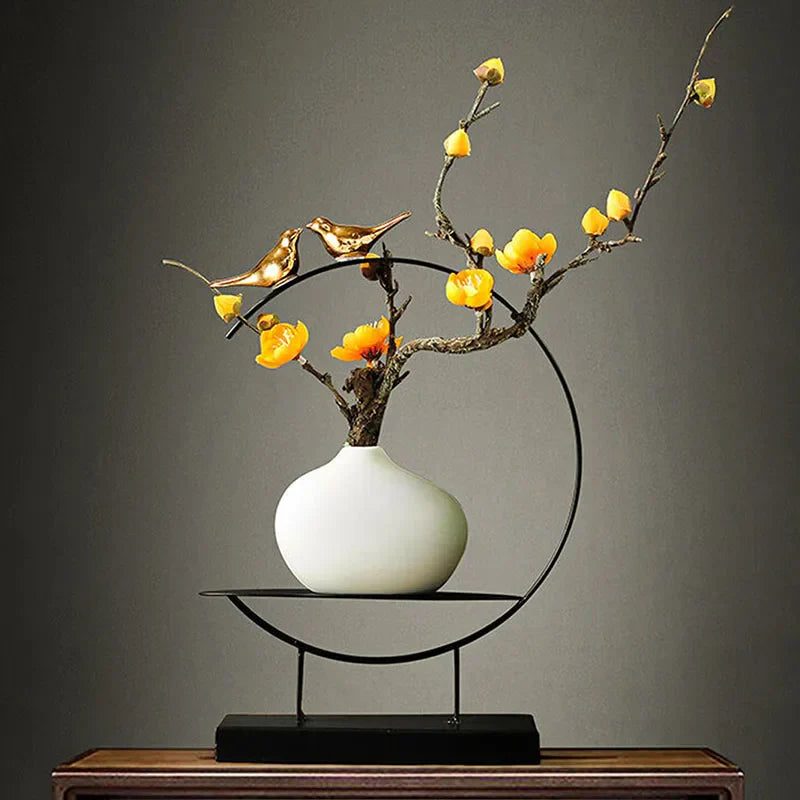 Einfache elegante weiße Vase