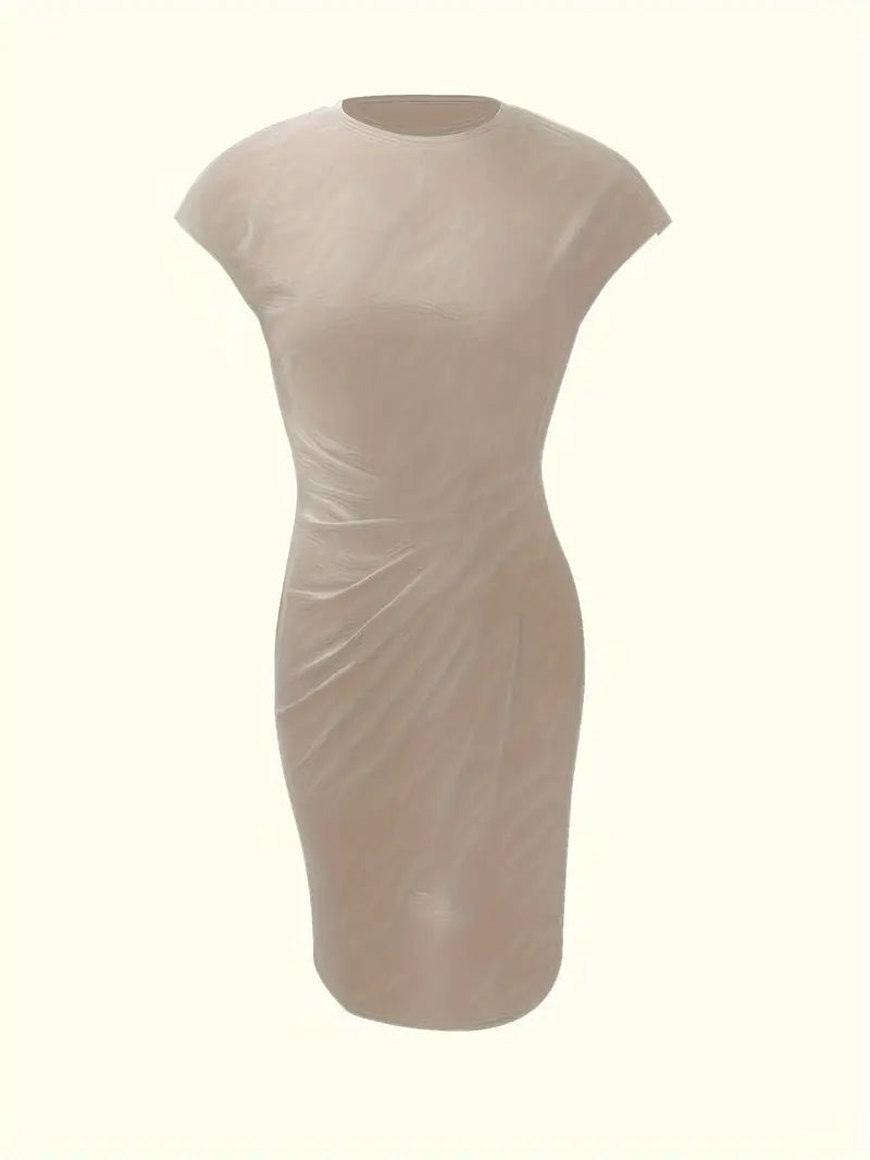 Einfarbiges Kleid mit Rundhalsausschnitt