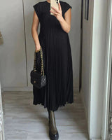Sheria | Elegant Pleated Kleid in Schwarz