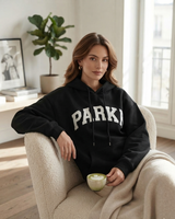 Damen Varsity Sweatshirt in Schwarz mit Weißen Buchstaben