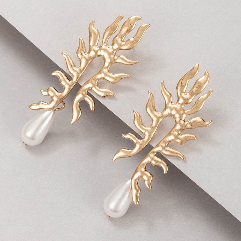 Korallenohrringe mit Süßwasserperle