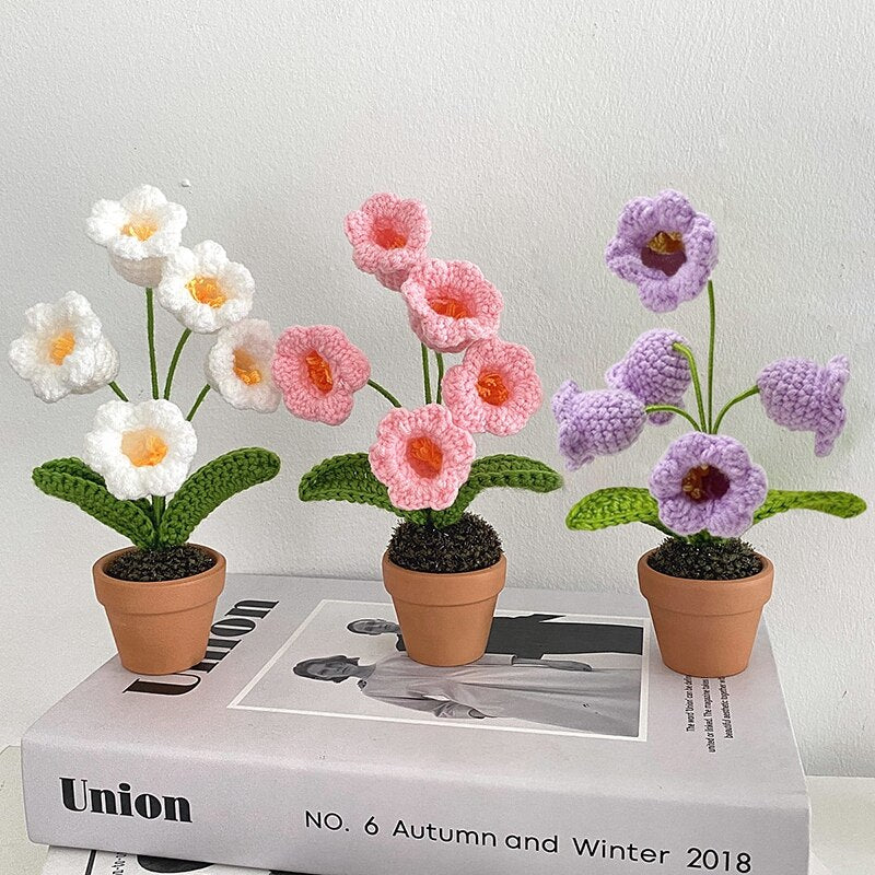 Handgefertigte Häkelblumentopf-Dekoration