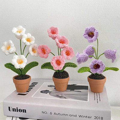 Handgefertigte Häkelblumentopf-Dekoration