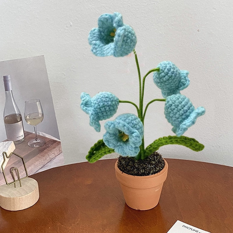 Handgefertigte Häkelblumentopf-Dekoration