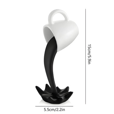 MugSplass Skulptur – Schwebende Kaffeetassen-Kunst