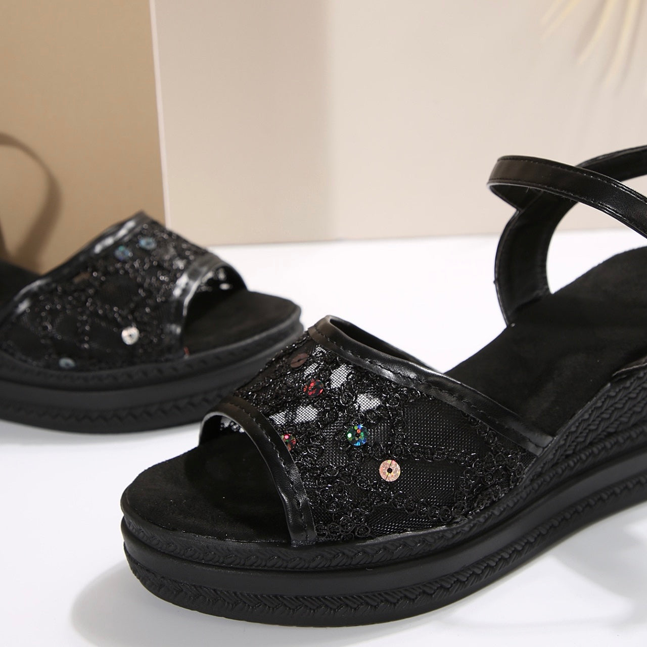 Cara - Normale Keilab Klobige Sandalen