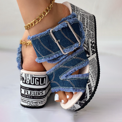Bethany - Denim-Keilsandaletten mit Schnallenverschluss