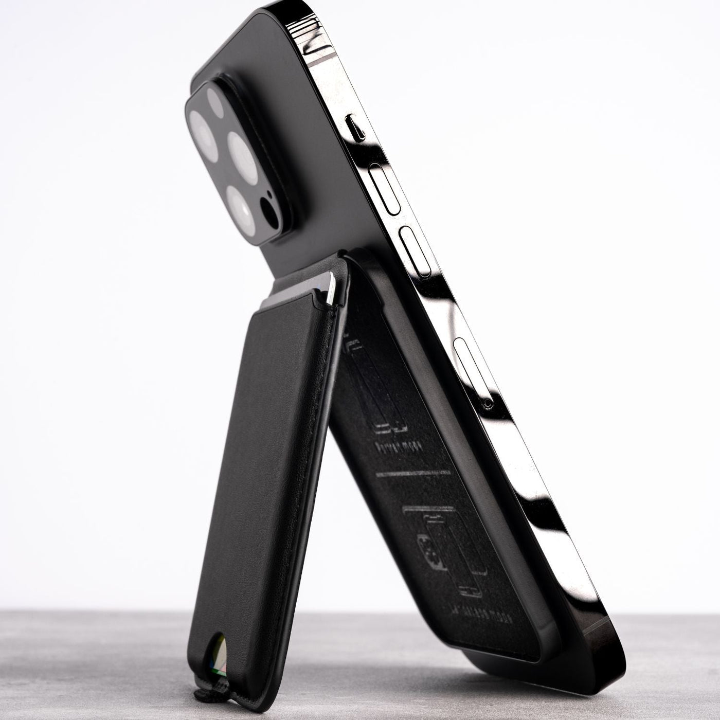 Magnetische Geldbörse mit Ständer