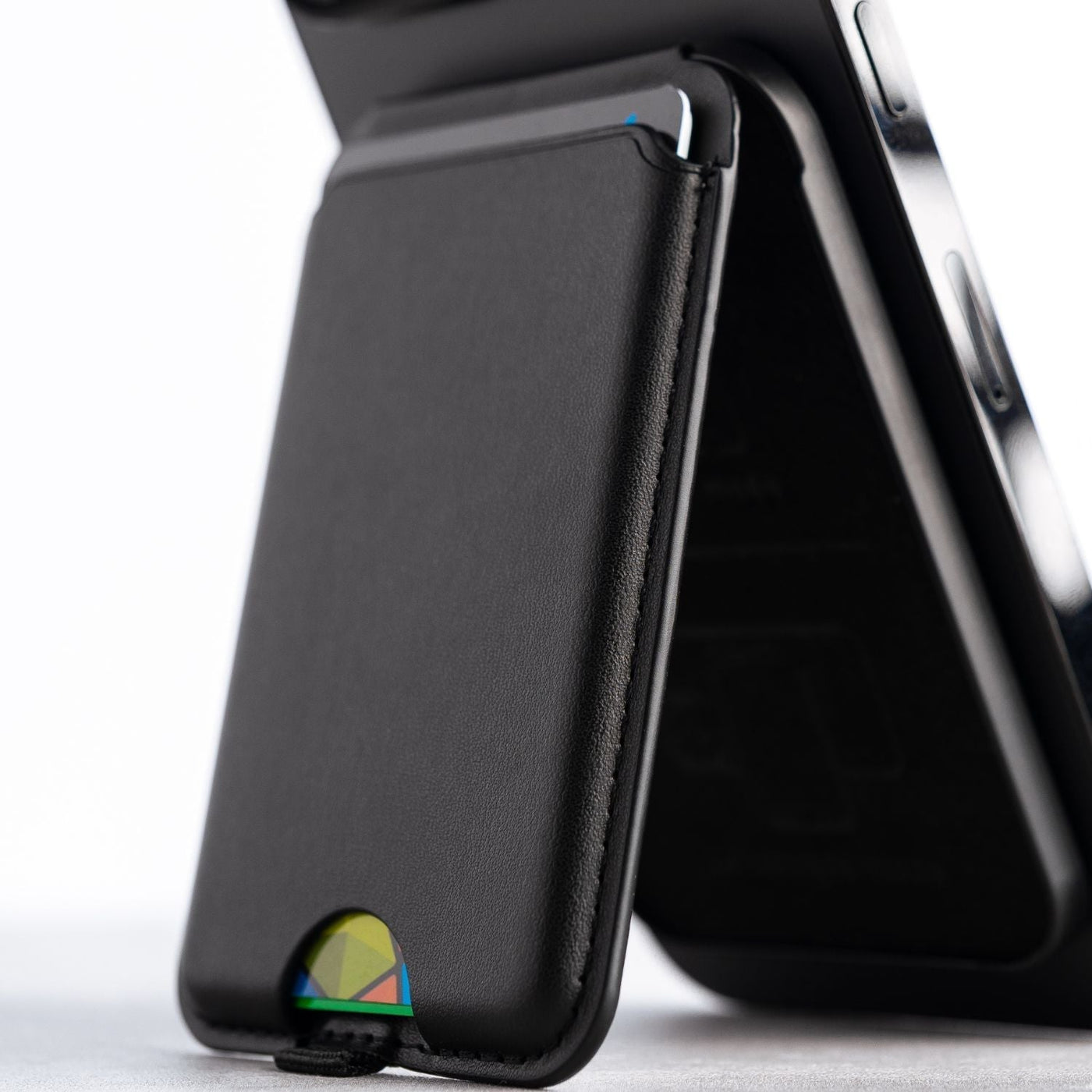 Magnetische Geldbörse mit Ständer