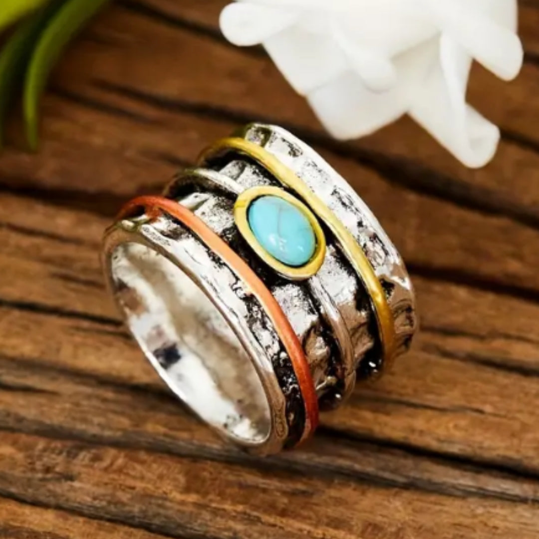 Silberring mit hellblauem Steinchen