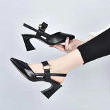 Che | Orthopädische Sandalen mit Absätzen in Schwarz
