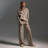 Damen Lounge Set mit Weitbein Hose und Polo Pullover in Cremefarben