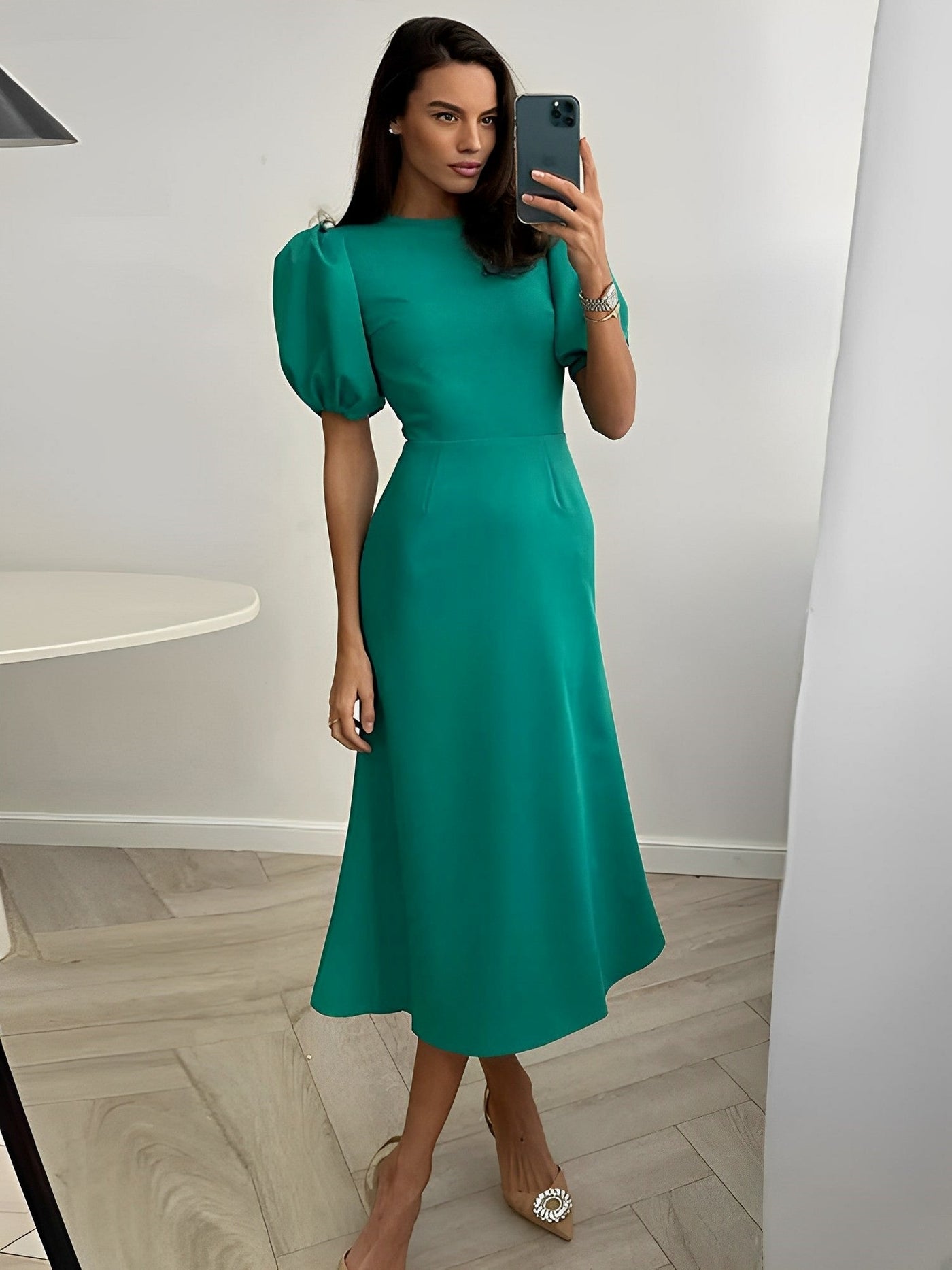 Moonflower - Solides Midikleid mit Puffärmeln