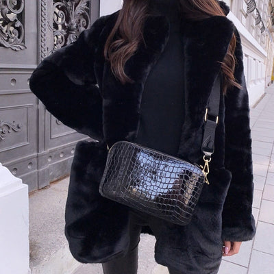 Astrid - Charakterstarke Jacke mit Kunstfell