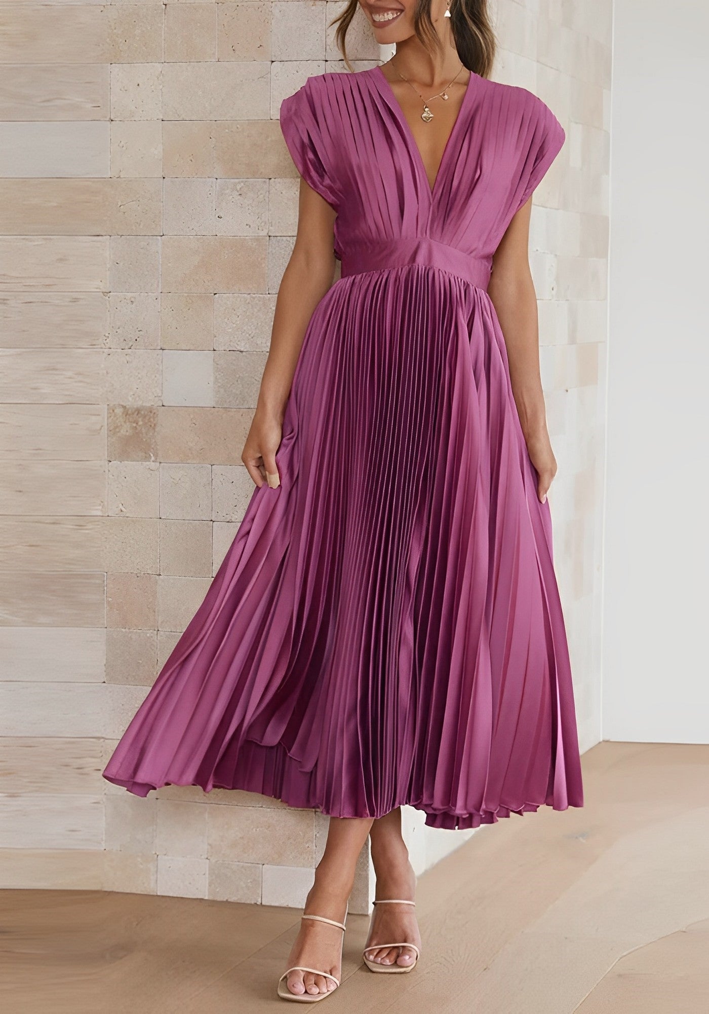 Isolde - Elegantes plissiertes Maxikleid
