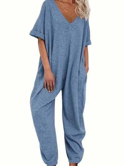 Amelia - Lässiger Jumpsuit mit V-Ausschnitt & Gürtel