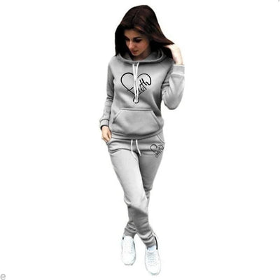 Ava™ - Trendy Hoodie-Kombination