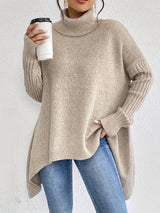 Gudrun | Damen Gemütlicher Oversized Winterpullover mit hohem Kragen in Aprikose