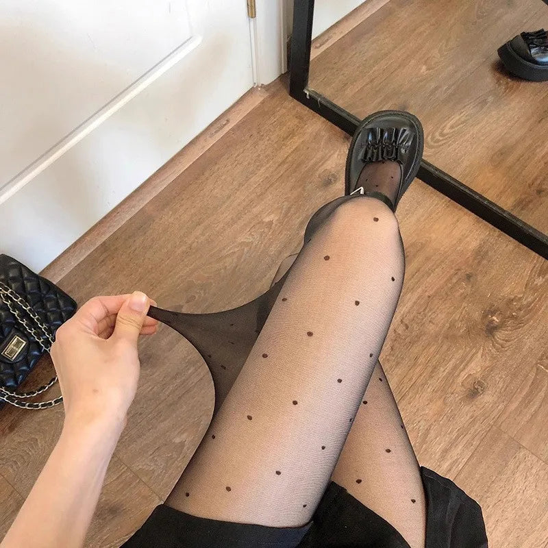 Stylische Damen-Strumpfhose im Herz- und Punkt-Stil