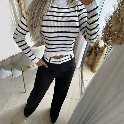 Kamila - Damen Outfit (Gestreifter Pullover & Schwarze Hose)
