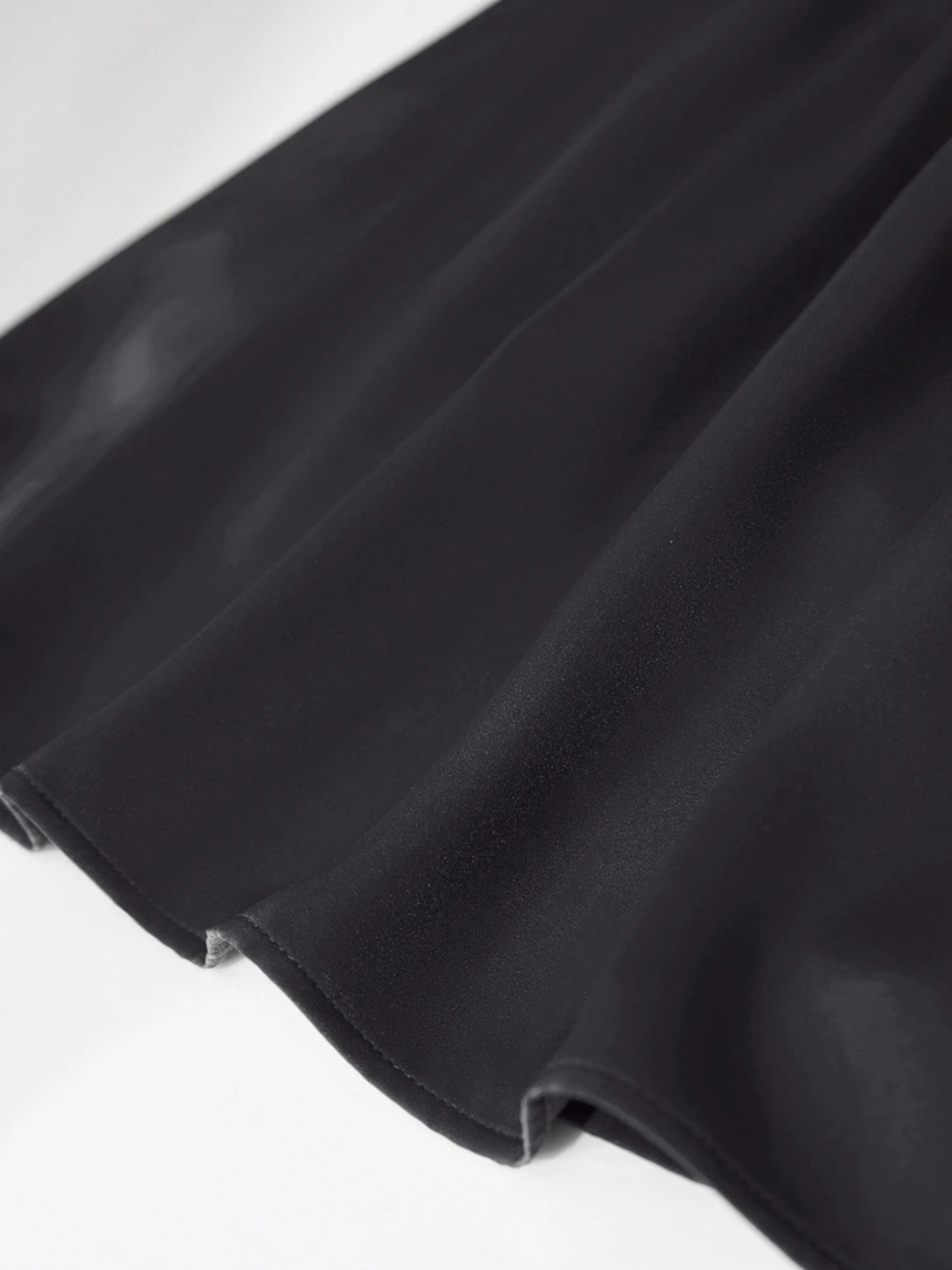 Satin Halterneck Midikleid