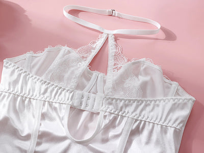 Satin-enges Nachthemd