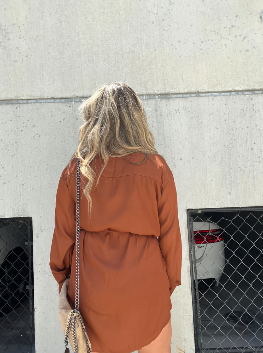Paloma - Schulterfreier Satin Jumpsuit