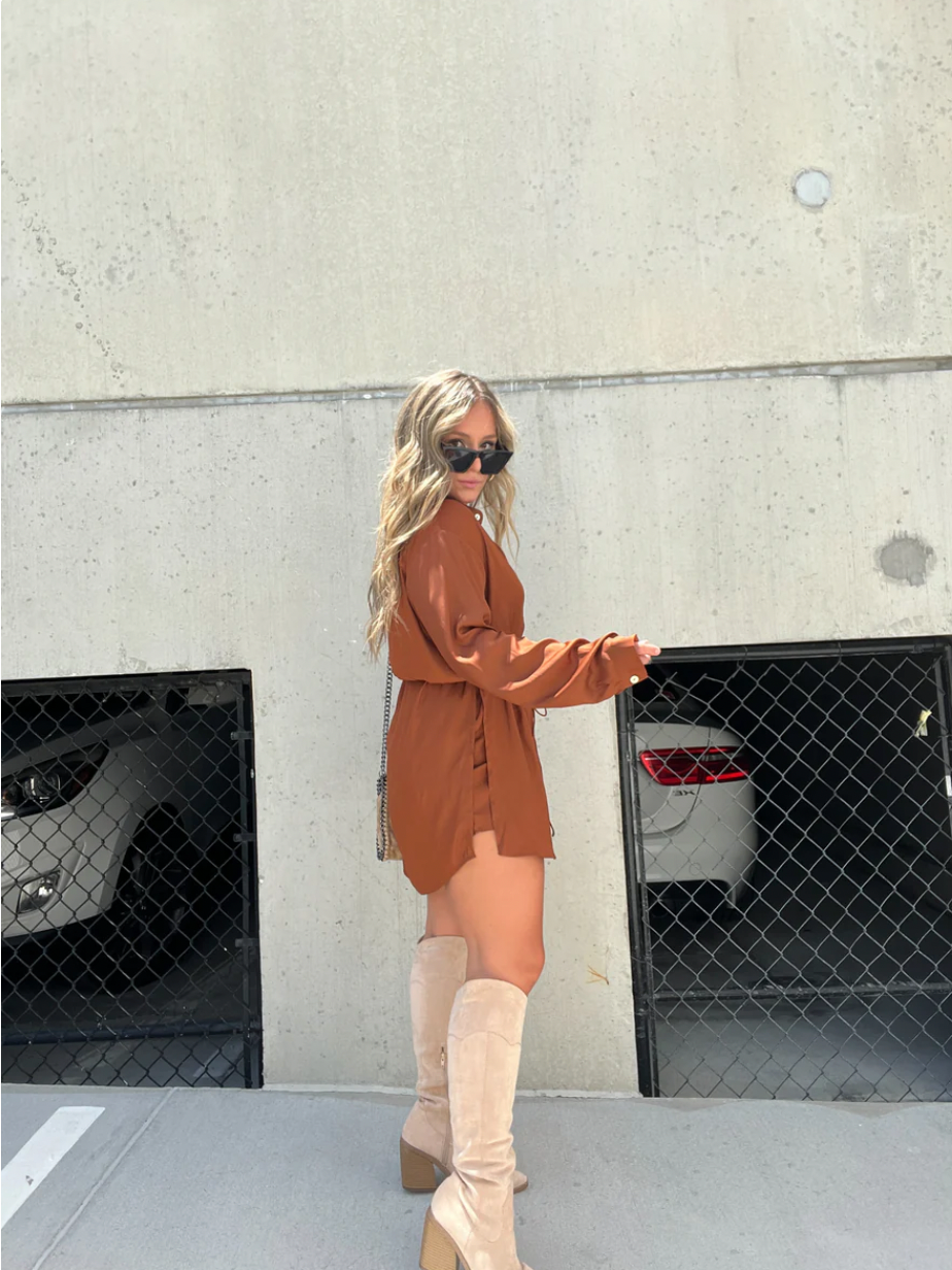 Paloma - Schulterfreier Satin Jumpsuit
