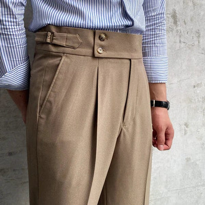 Alexis - Verstellbare Chinohose im Brit-Chic