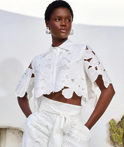 Cecille™ Weiches Feminines Detail