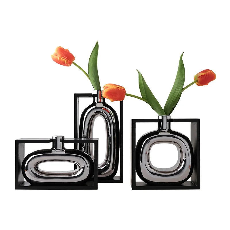 Silberne Hohe Ausgeschnittene Vase