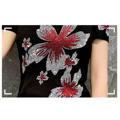 Schulterfreies, dehnbares, schmal geschnittenes T-Shirt aus Mesh im koreanischen Stil