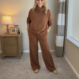 AlpenBliss™ - Set mit Thermischer Rollkragenbluse und Bequemer, Gerader Hose / Elegantes Design, das Sie Warm Durch die Kalte Jahreszeit Begleitet in Braun