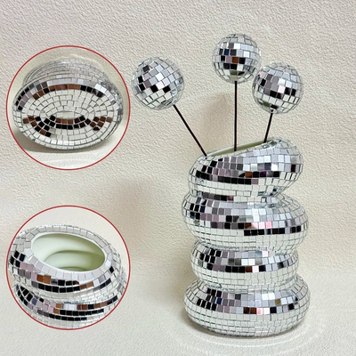 ShimmerTwist Vase - Glitzernde Disco-Kugel Glasfliese