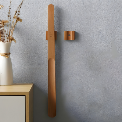 KomfortKick - Magnetischer Holz  Langer Schuhlöffel