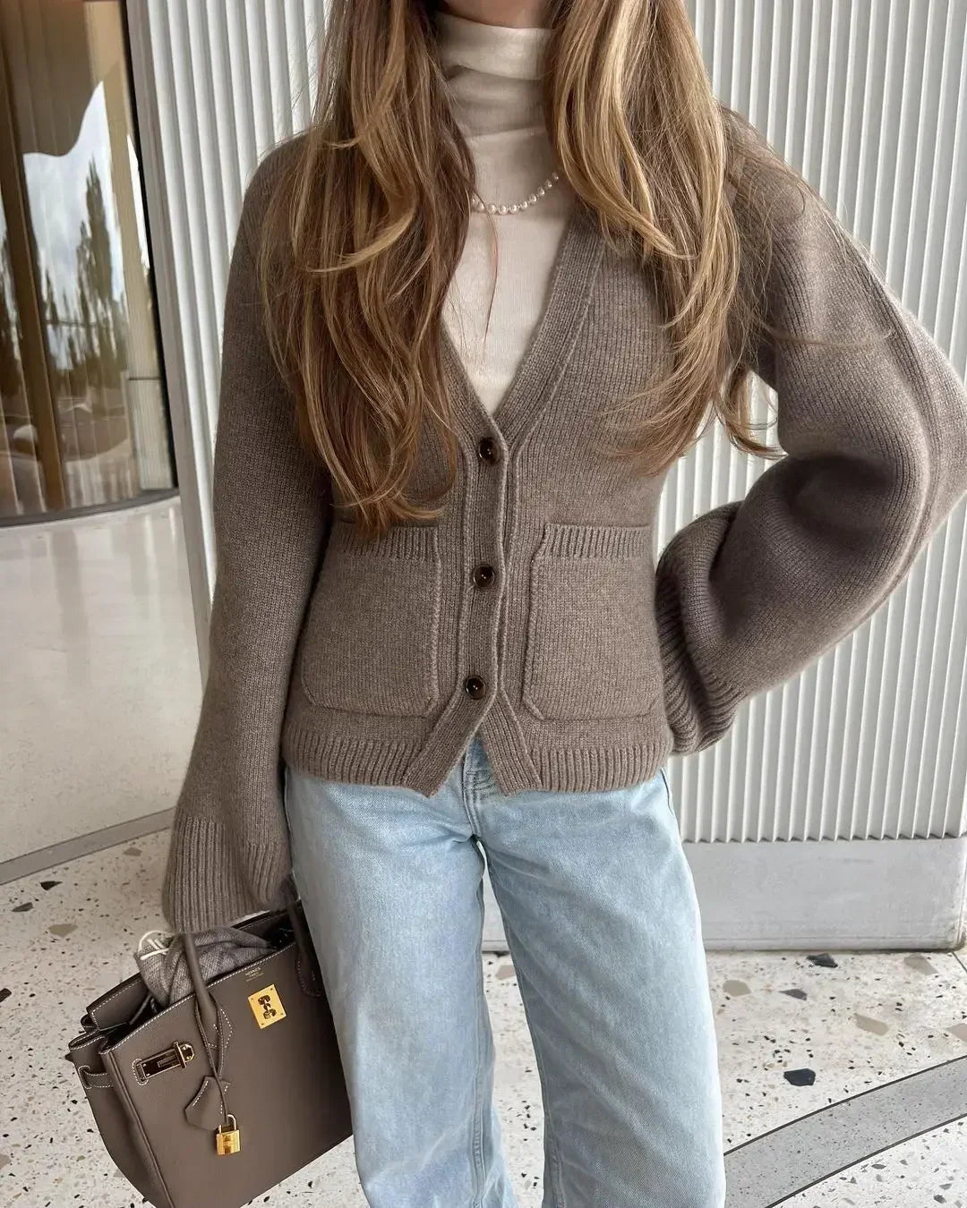 V-Ausschnitt Strickjacke mit Eleganter Struktur