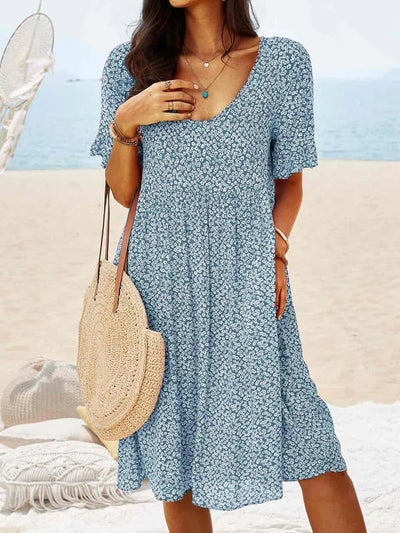 Verspieltes Blumenkleid mit Rundhalsausschnitt