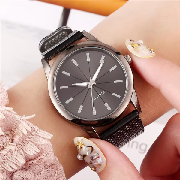 Vollschwarze Minimalistische Herren- und Damenarmbanduhr – Schwarzes Gehäuse mit Edelstahl-Mesh-Armband