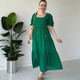 Bella™-Kleid aus strukturierter Viskose mit Prinzessinnenärmeln / Leichtigkeit, Charme und Feminität in jeder Bewegung in Grün