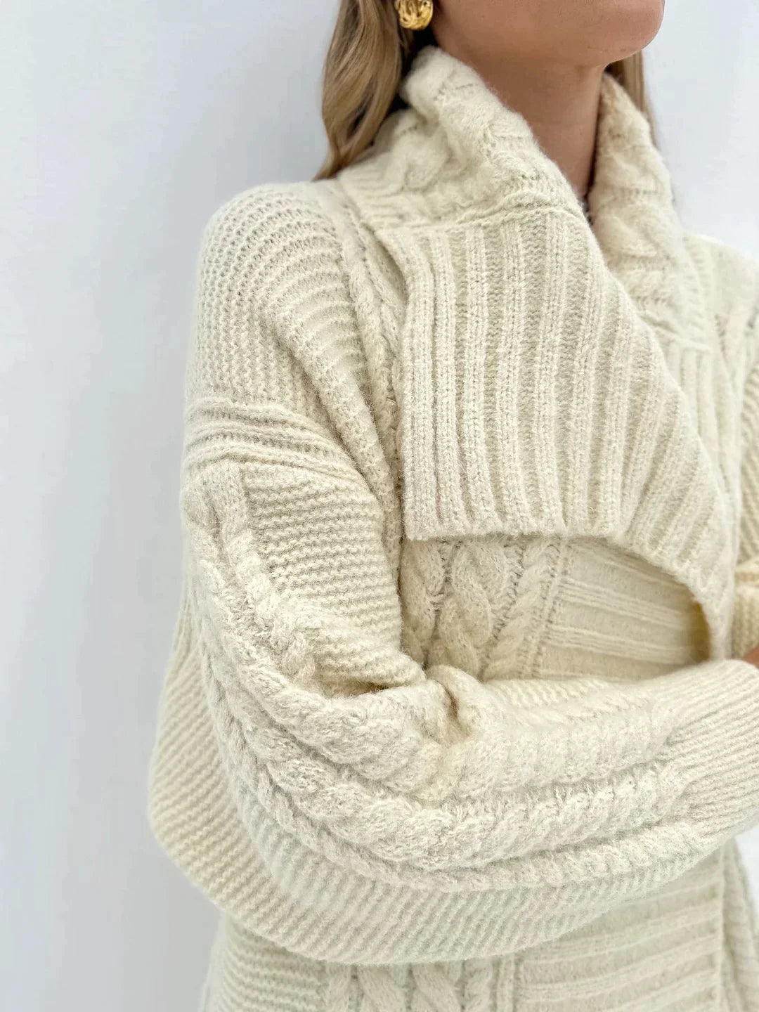 Nice And Clear Zopfstrickmantel