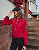 Kurze Bomberjacke für Damen mit Satin-Optik – Vianne in Rot