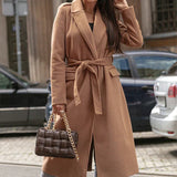 Helene | Damen Langer Mantel im lässigen Streetstyle in Kamel