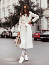 Helene | Damen Langer Mantel im lässigen Streetstyle in Weiß