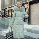 Clara | Damen Langer Daunen-Steppmantel mit Kragen Fellkapuze Wintermantel in Grün