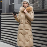 Clara | Damen Langer Daunen-Steppmantel mit Kragen Fellkapuze Wintermantel in Khaki
