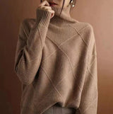 Lena | Damen Turtleneck Sweater Oversized Strickpullover mit Rautenmuster in Braun