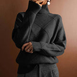 Lena | Damen Turtleneck Sweater Oversized Strickpullover mit Rautenmuster in Schwarz